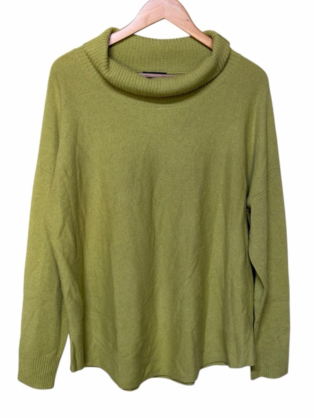 Eileen Fisher Green Turtleneck Sweater 100% Wool Size Large Minimalist